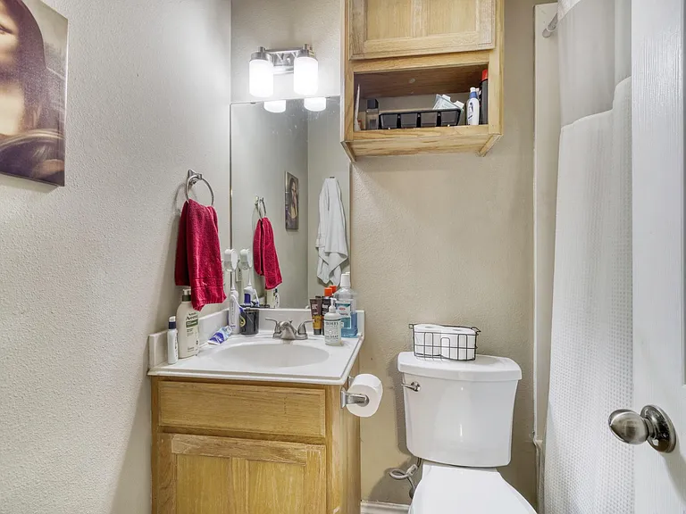 1008 Gardenia St — Photo 12