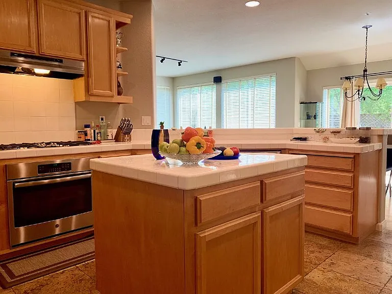 66 Cross Creek Pl — Photo 4