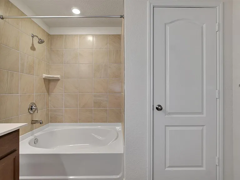 18214 Sessile Oak Dr — Photo 31