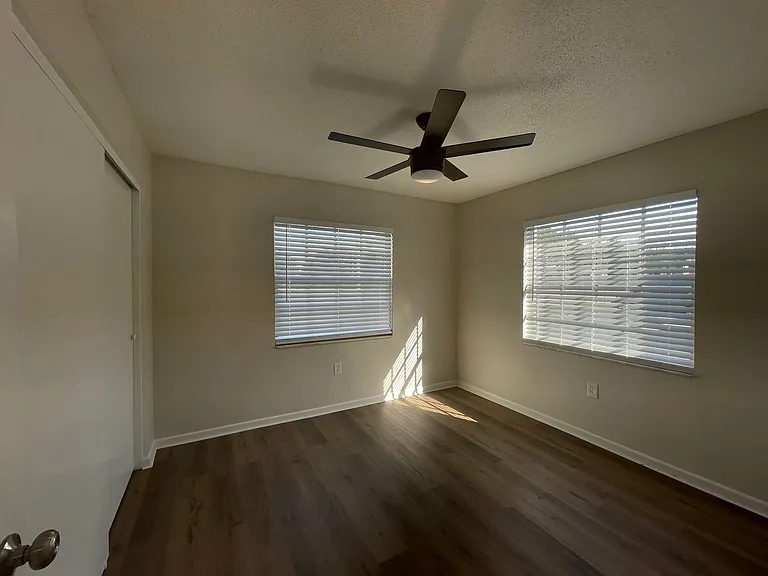1223 Pamela St — Photo 25