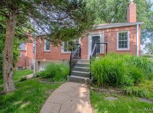 1518 Salem Hills Dr, Saint Louis, MO 63119