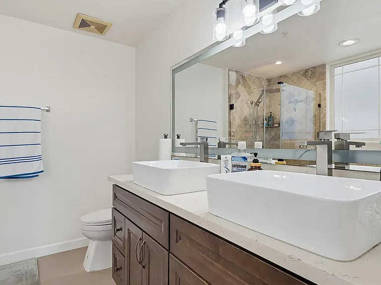 5132 W Maplewood Ave #202 — Photo 40