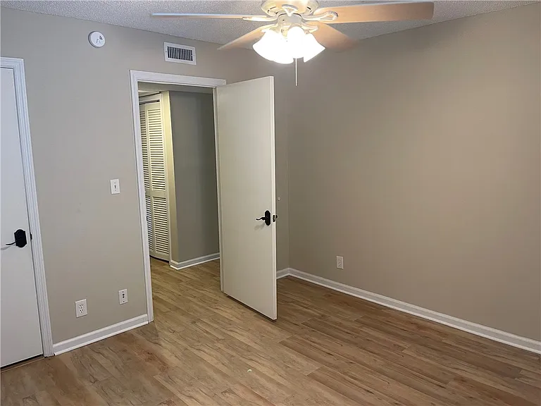 504 Island Dr #504 — Photo 13