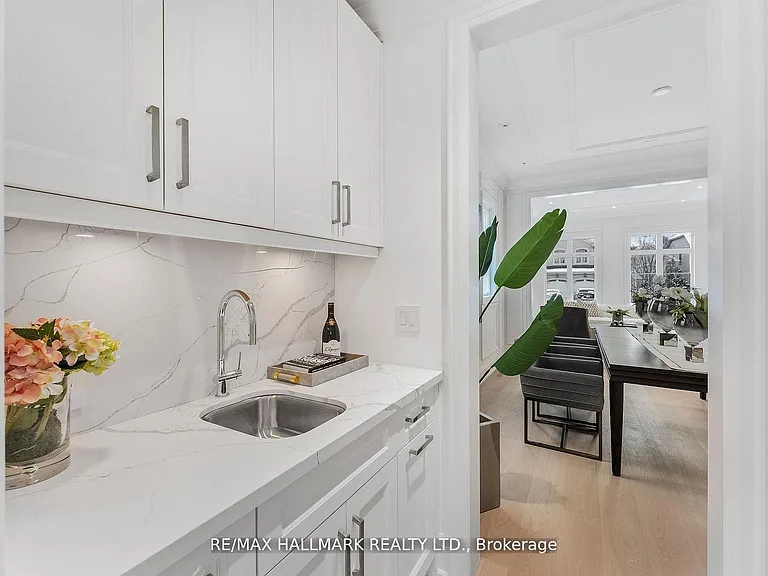 42 Agar Cres #MAIN 2ND FLOOR — Photo 22
