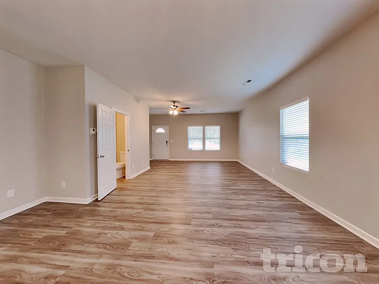 616 Sawtooth Oak Dr — Photo 3