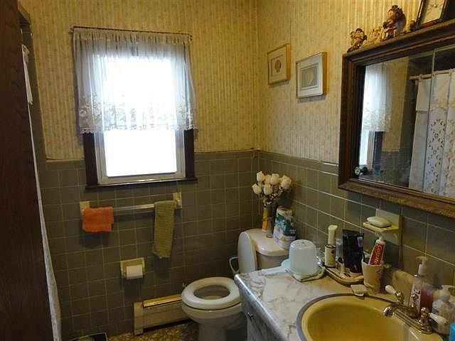 2nd image of 622 Liberty Ave