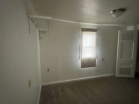 5th image of 4585 Portland Ave W