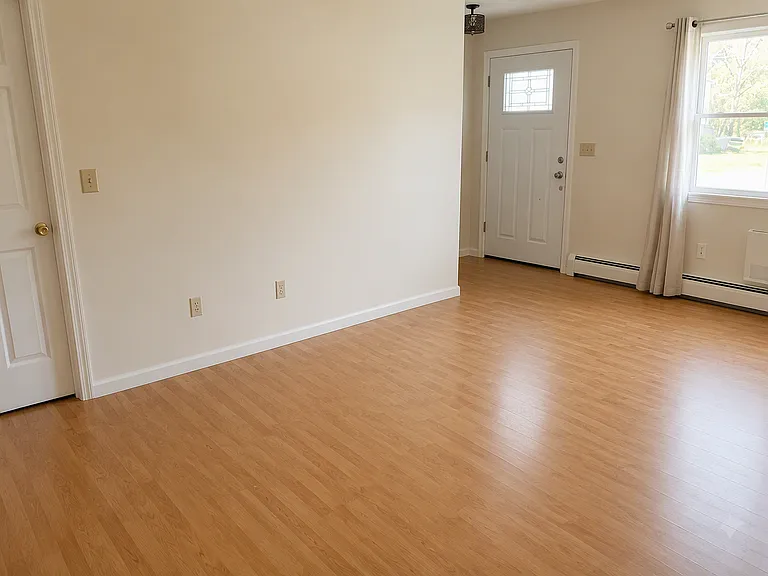 4 Laird Dr #A — Photo 1