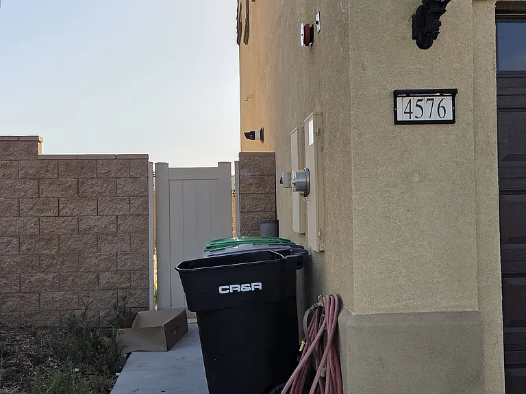4576 Eagle Ave — Photo 3