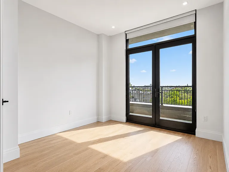 329 Gates Ave #514 — Photo 2