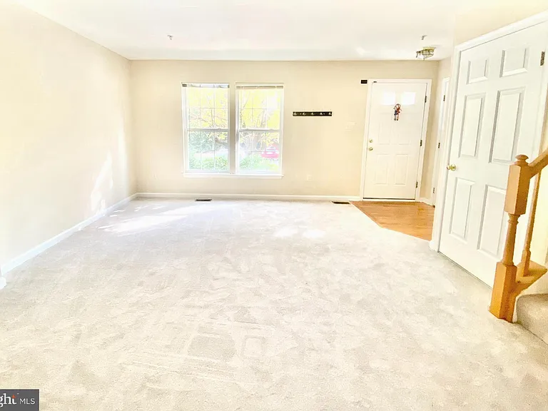 13765 Palmetto Cir — Photo 4