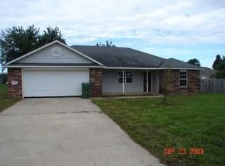 1702 S M St, Rogers, AR 72756