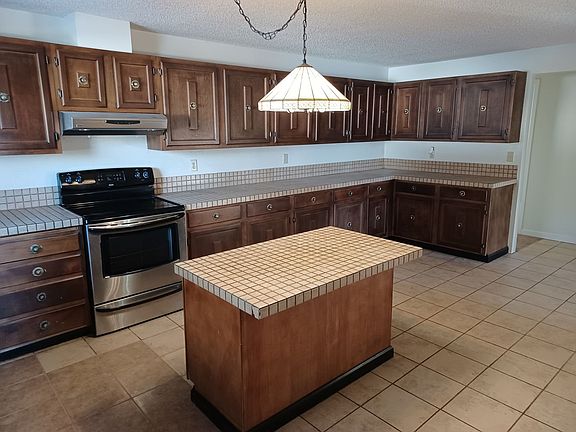 4th image of 6724 Beckton Ave