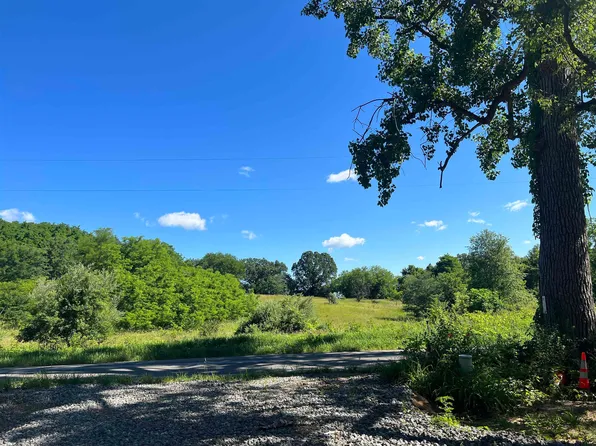 25226 Adams Rd, South Bend, IN 46628