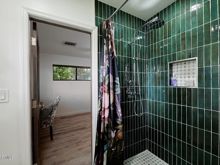 1708 E Montebello Ave — Photo 13