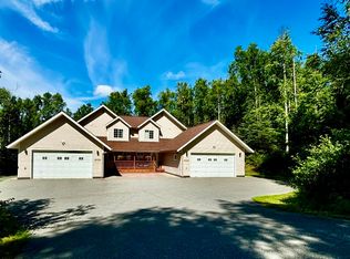 18133 Mendenhall St #B, Eagle River, AK 99577