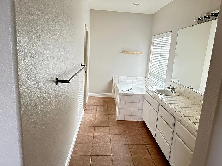 3517 Sharon Ave — Photo 10