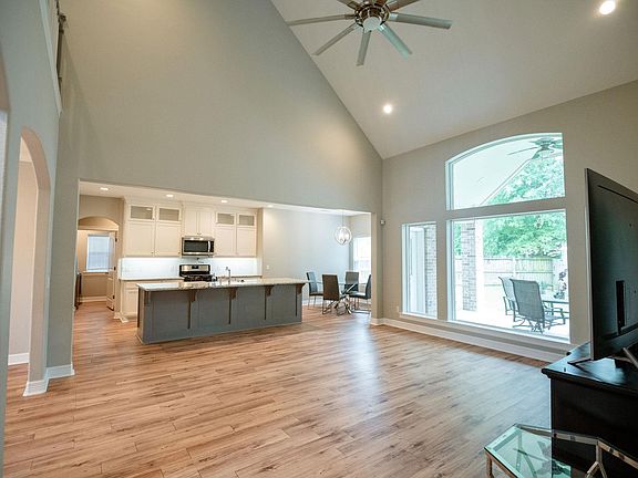 5th image of 5600 Lexington Cir