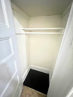 Rented by Amorelli Realty | media 8