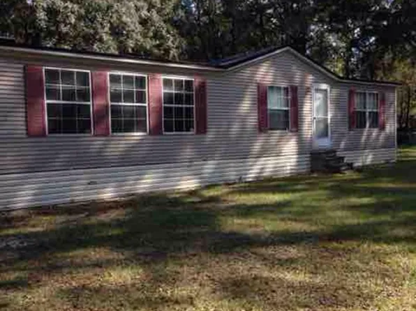 17230 Ridgewood Dr E, Glen Saint Mary, FL 32040