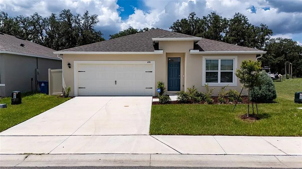 4 bed, 2.0 bath, 1882 sqft, $2,250 — Photo 2