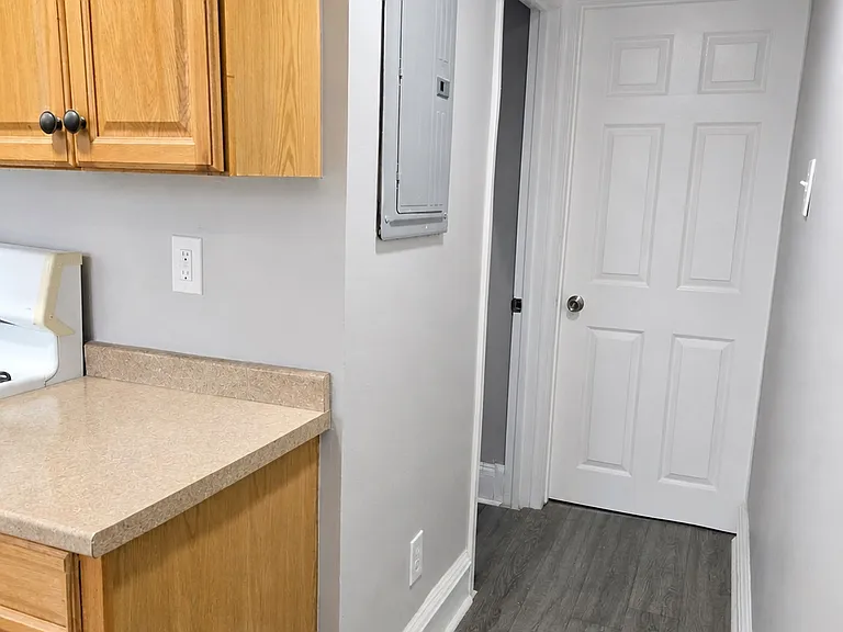 4933 N Camac St #3 — Photo 3