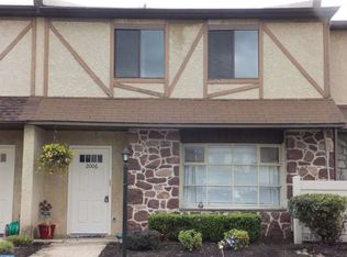 2006 Jason Dr, Huntingdon Valley, PA 19006