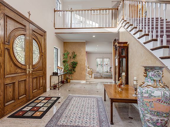 4th image of 4416 Woodleigh Ln