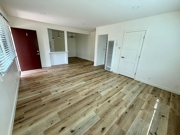 2nd image of 111 Paseo De La Playa APT 1