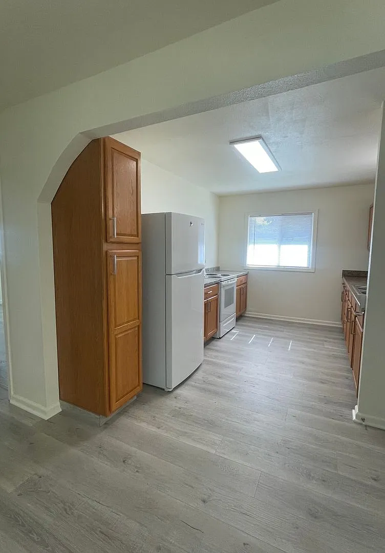2538 & 2556 Lanning Avenue — Photo 4