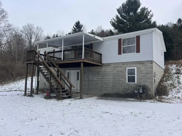 70 8th St, Mansfield, PA 16933