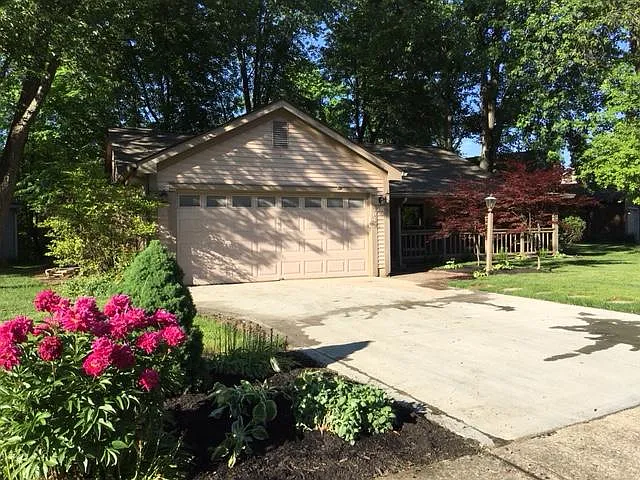 3942 Bluebird Ct photo 1