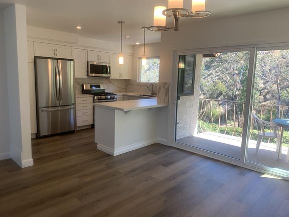 4th image of 1737 Camino De Villas