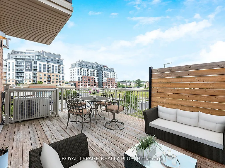 120 Watson Pkwy N #1 — Photo 1