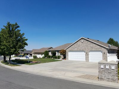 9437 S Sid Cir, South Jordan, UT, 84009