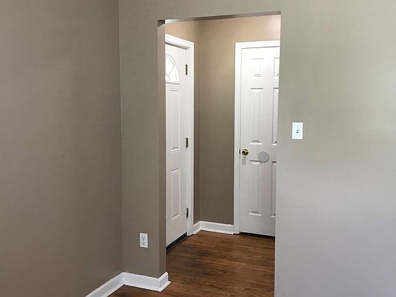 2nd image of 1422 Cecil Ave