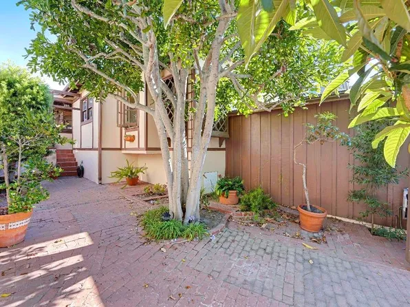 636 35th St, Manhattan Beach, CA 90266
