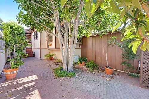636 35th St Photo 1