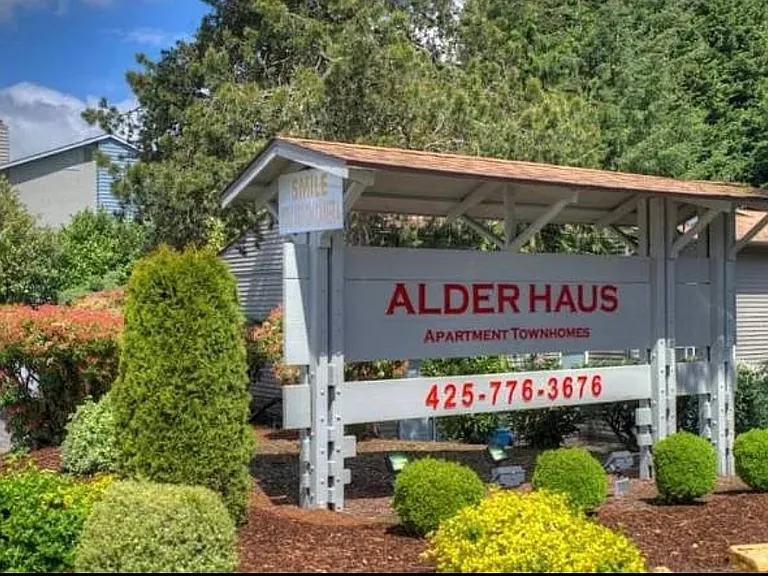 Alder Haus Apartments — Photo 1