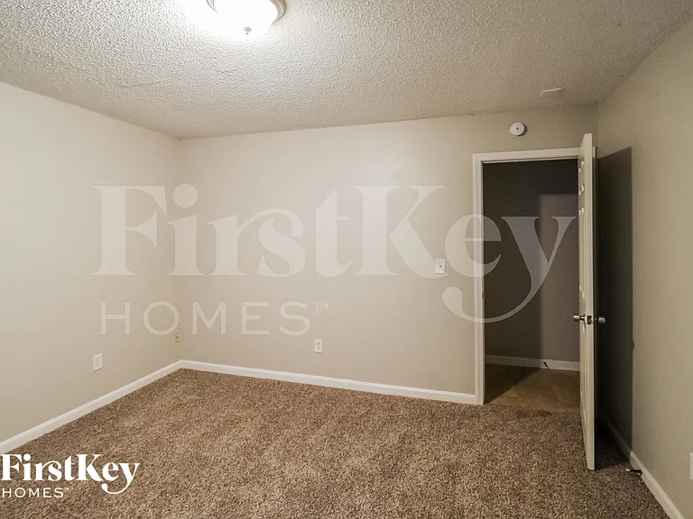 5354 Crown Oaks Dr — Photo 10