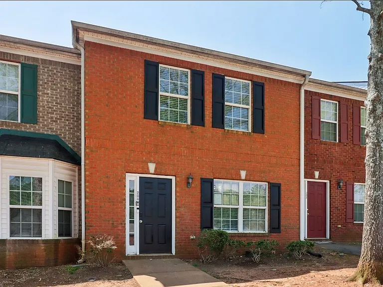 7712 Autry Cir #204 — Photo 3