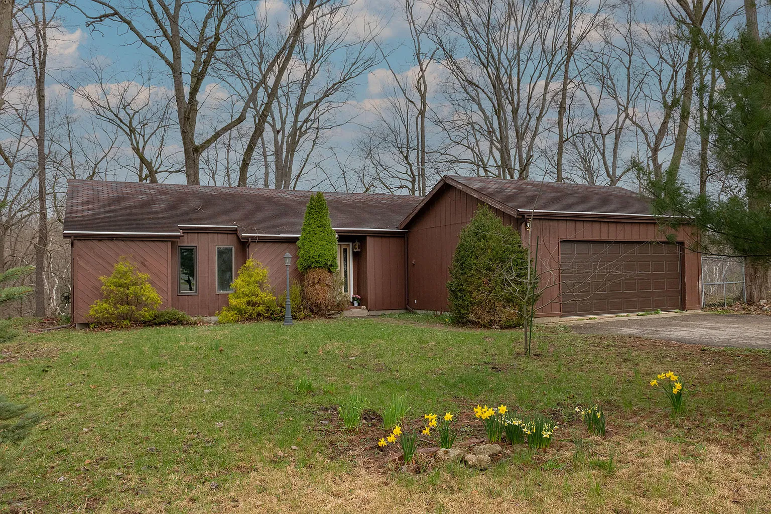 2524 Bluff St photo 1