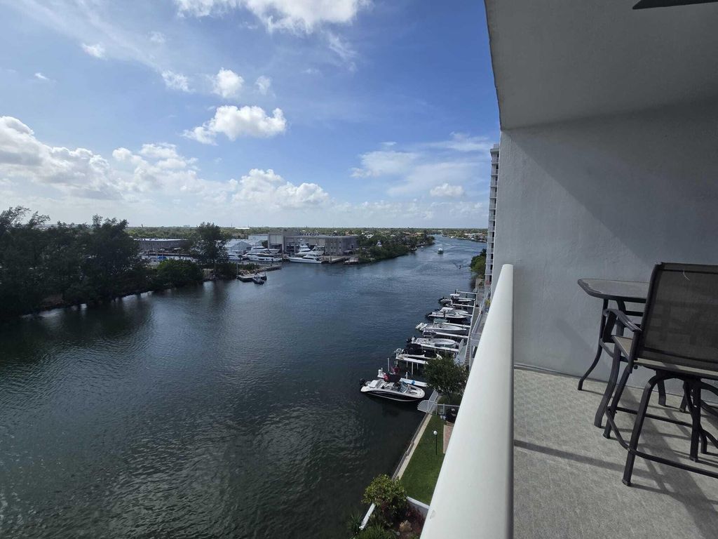 1401 N Riverside Drive #805, photo 7