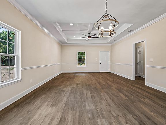 4th image of 50 Paulette Dr