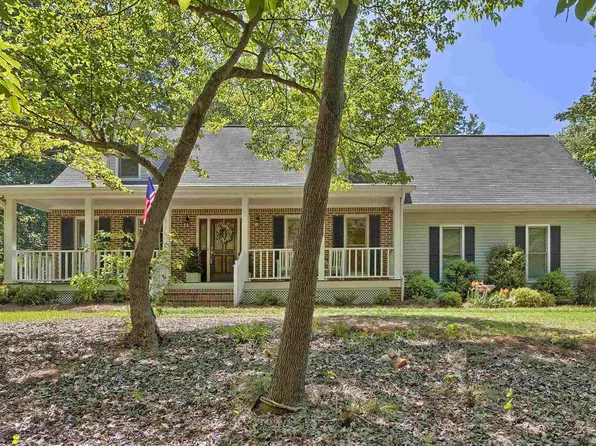 139 Center Dr, Lexington, SC 29072