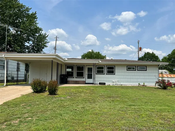 427 Meadowbrook Ln, Bartlesville, OK 74003