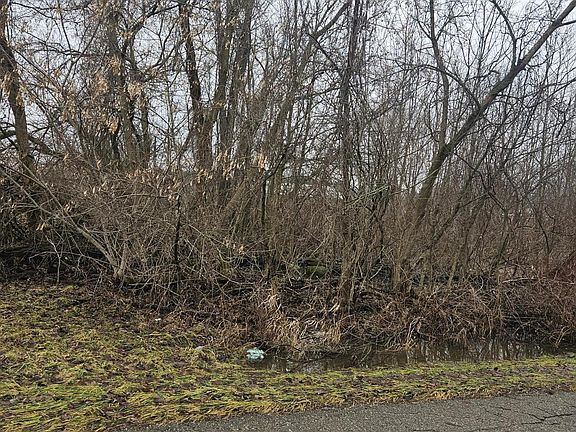 2nd image of 5901 Monroe Rd