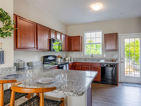2nd image of 700 Landis Ridge Dr #5-610