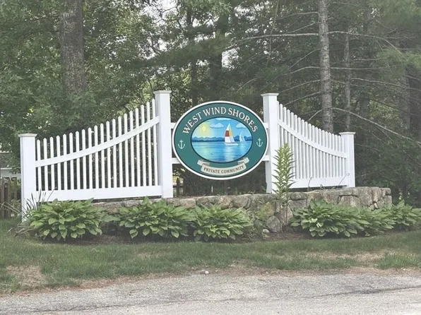 34 Skylark Ave, Plymouth, MA 02360