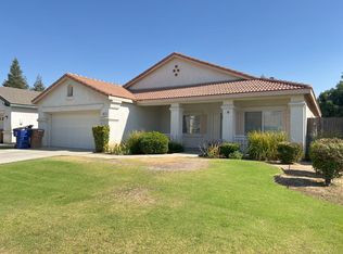 8417 Seven Hills Dr, Bakersfield, CA 93312